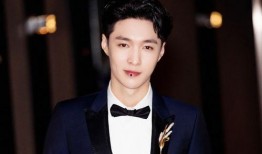 张艺兴爆料李现视频播放